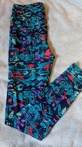 NWOT LULAROE IMAGES ONE SIZE LEGGINGS.